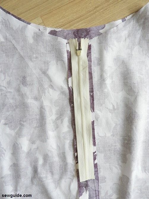 sew the zipper into the aline