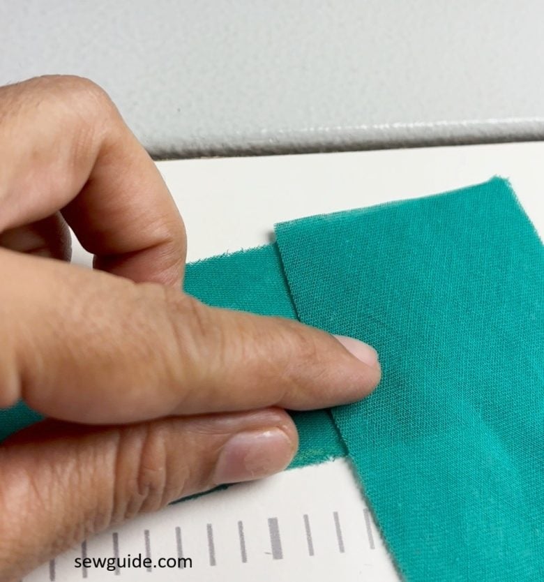 keep fabric strips right sides together