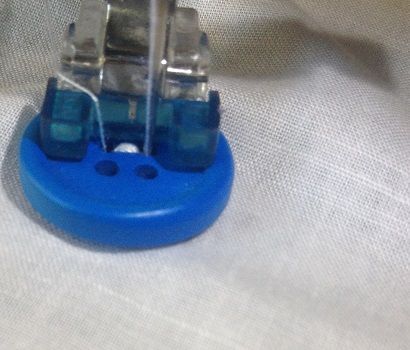 the button stitching presser foot with zigzag stitch sewing