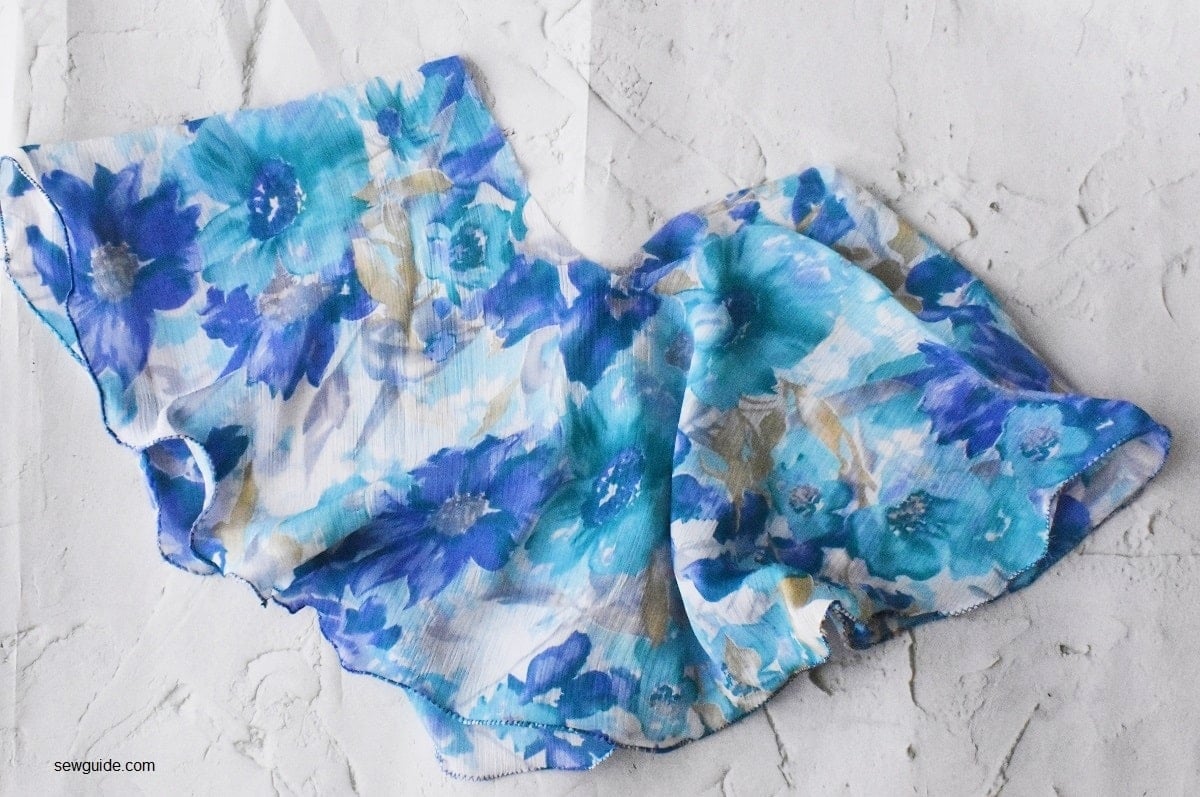 finish edge of the cape facing