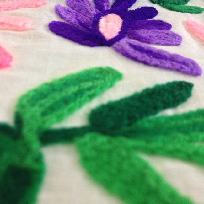 Chainstitching used as a filling stitch