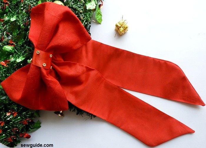 christmas bow making
