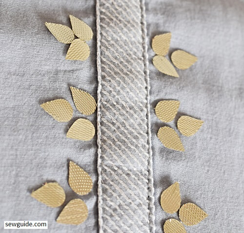 Gota patti arranged as border