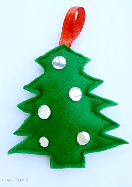 felt christmas tree ornament