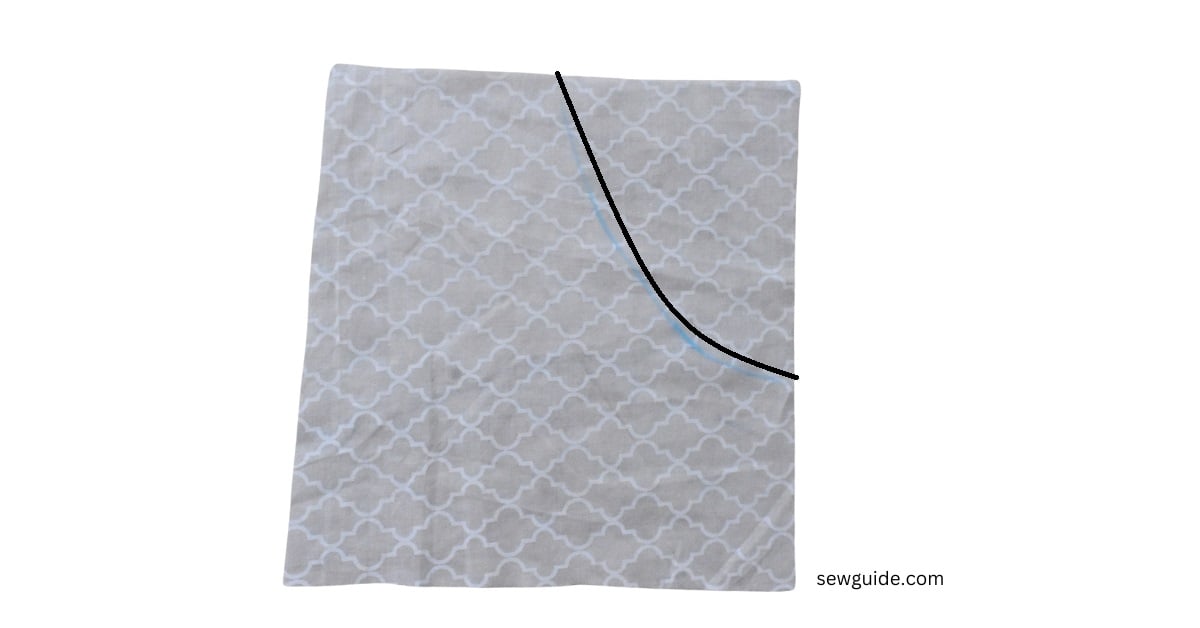 the curved pocket piece