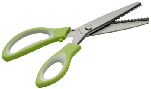 Pinking shears for cutting edges