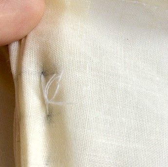 Gather the stitches and tighten the stitches