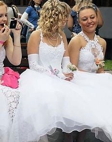 sweetheart neckline with straps