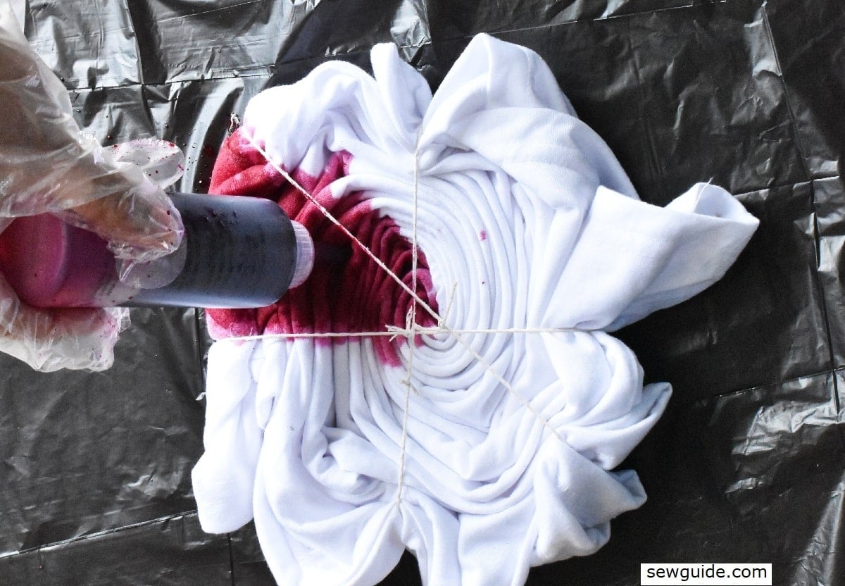 Squeeze bottle dyeing