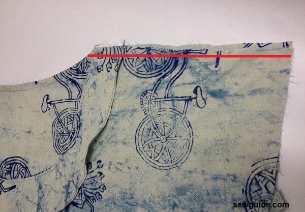 sew the shoulder seams of the tunic top