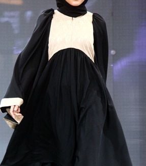 Inverted V/U waistline