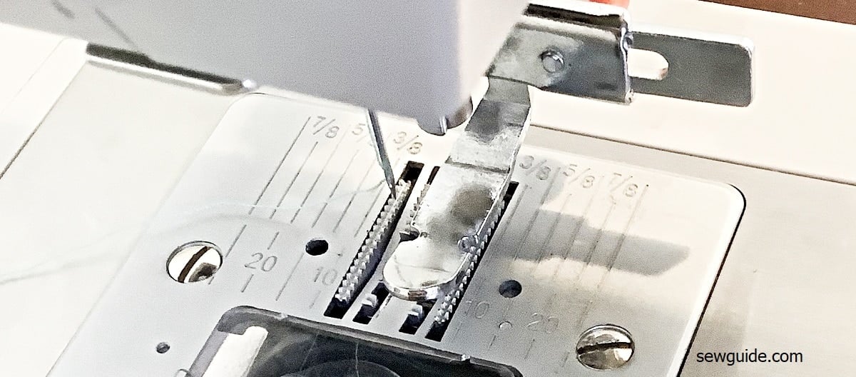 zipper foot should be kept on the right side of the needle for sewing on the right side of the zipper teeth